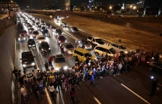 awww_trbimg_com_img_59d53382_turbine_ct_protest_st_louis_highway_20171004_.webp